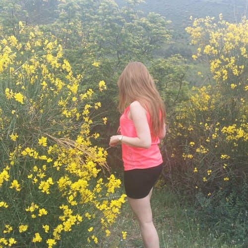 Armenia_Nature_Woman_Flower